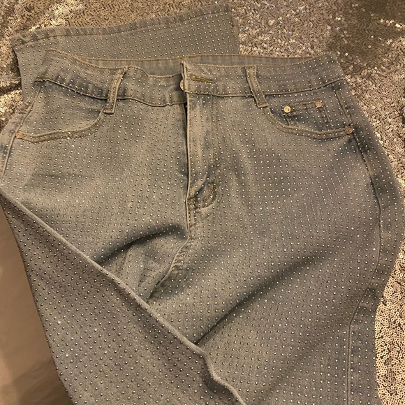 New sparkly studded jeanss. Light color - Picture 5 of 7